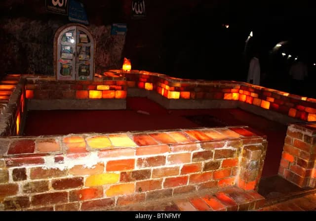Btnfmy at Khewra Salt Mine