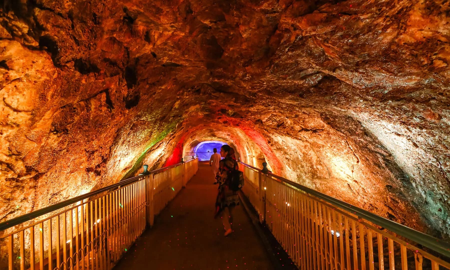 5d8c5fbdc6032 at Khewra Salt Mine